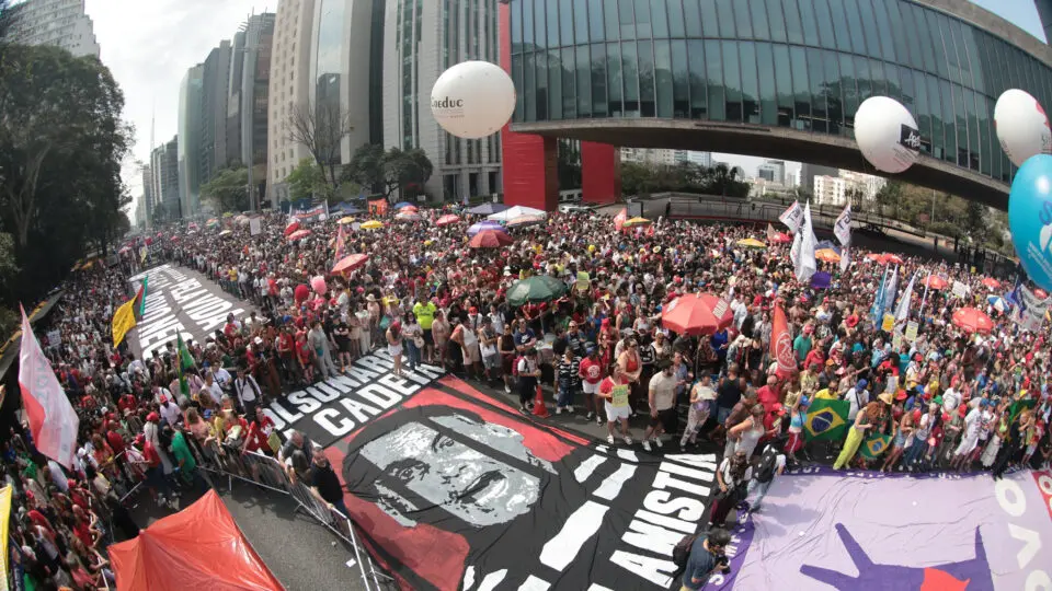 Avenida Paulista manifestação esquerda