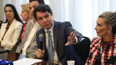 Assinado o Código de Ética da Assembleia Legislativa do Paraná (Alep)