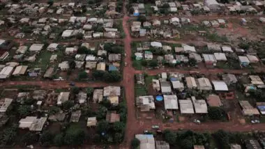 Invasão do Conjunto Bubas, em Foz do Iguaçu, foi regularizada em 2022.