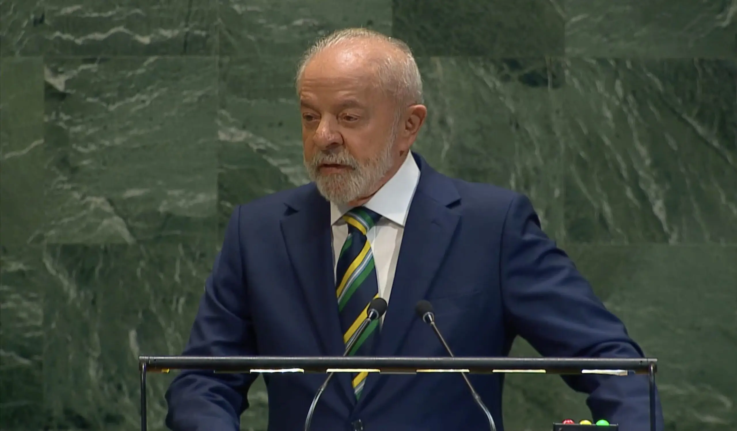 Lula discursa na Assembleia Geral da ONU e faz críticas aos EUA sem citar Donald Trump.