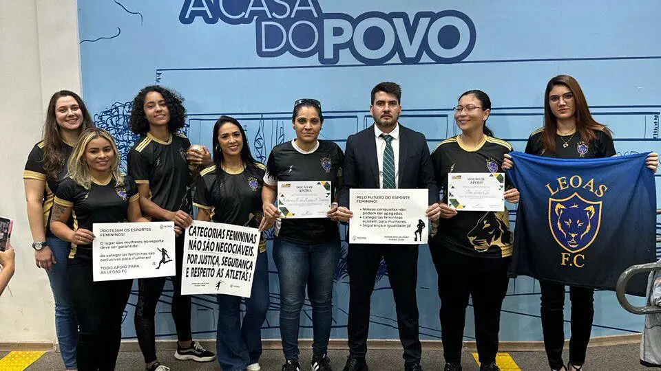 LGB rompe com ativismo trans
