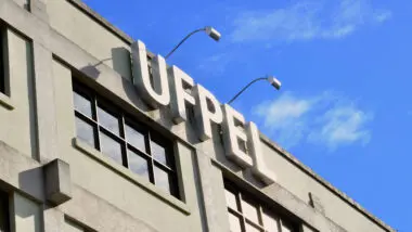 Prédio da reitoria da UFPel: universidade defende realização de evento com tema "defender a vida, combater o agronegócio" e reafirma "compromisso com pluralidade de ideias"