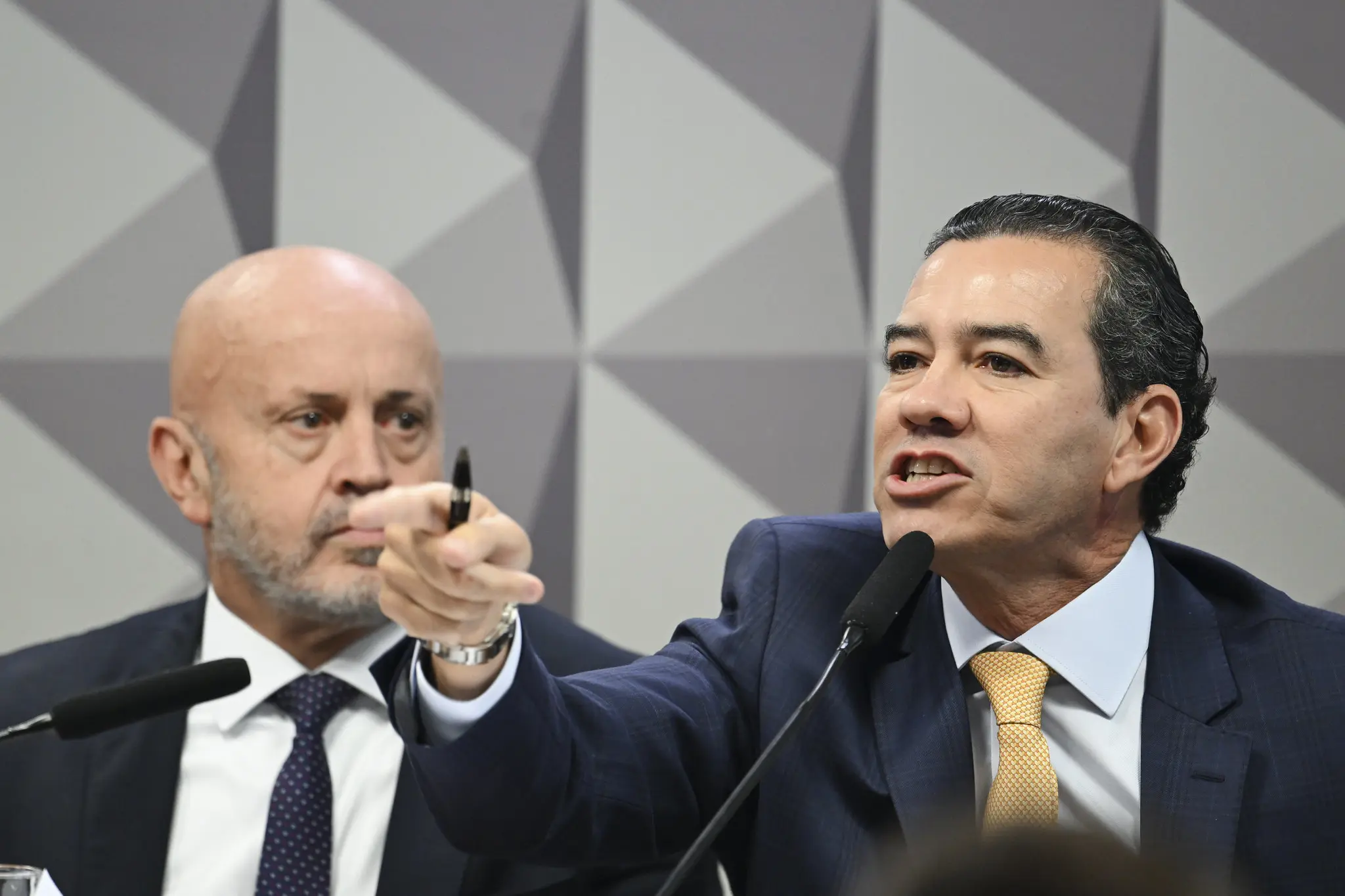 OAB-DF pede retratação da CPMI do INSS após confusão com advogado