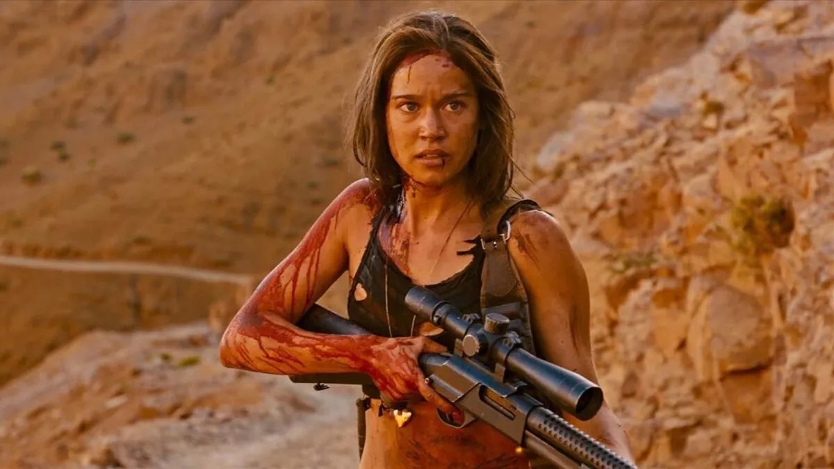 A atriz italiana Matilda Lutz foi escalada para viver Jen no filme de estreia de Coralie Fargeat