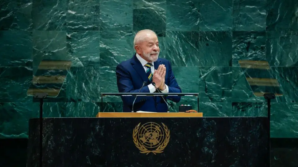 Lula na Assembleia Geral da ONU: discurso de soberania e enfrentamento adotado desde o tarifaço não sustenta a aprovação presidencial até 2026, dizem analistas.