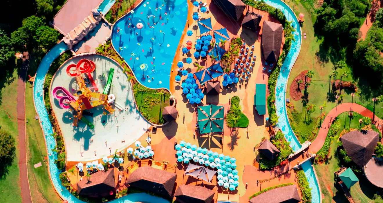 Blue Park, em Foz do Iguaçu: tecnologia e inovação do Grupo Mabu transformam a experiência dos visitantes.