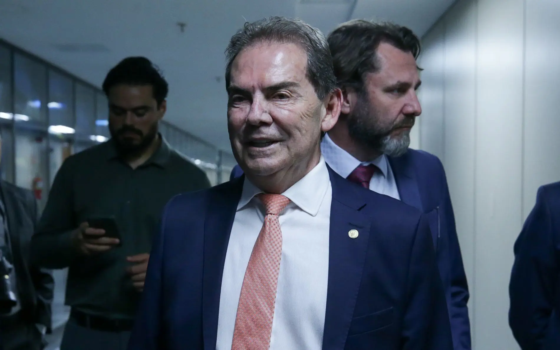 Relator prevê redução entre 7 e 11 anos na pena de Bolsonaro