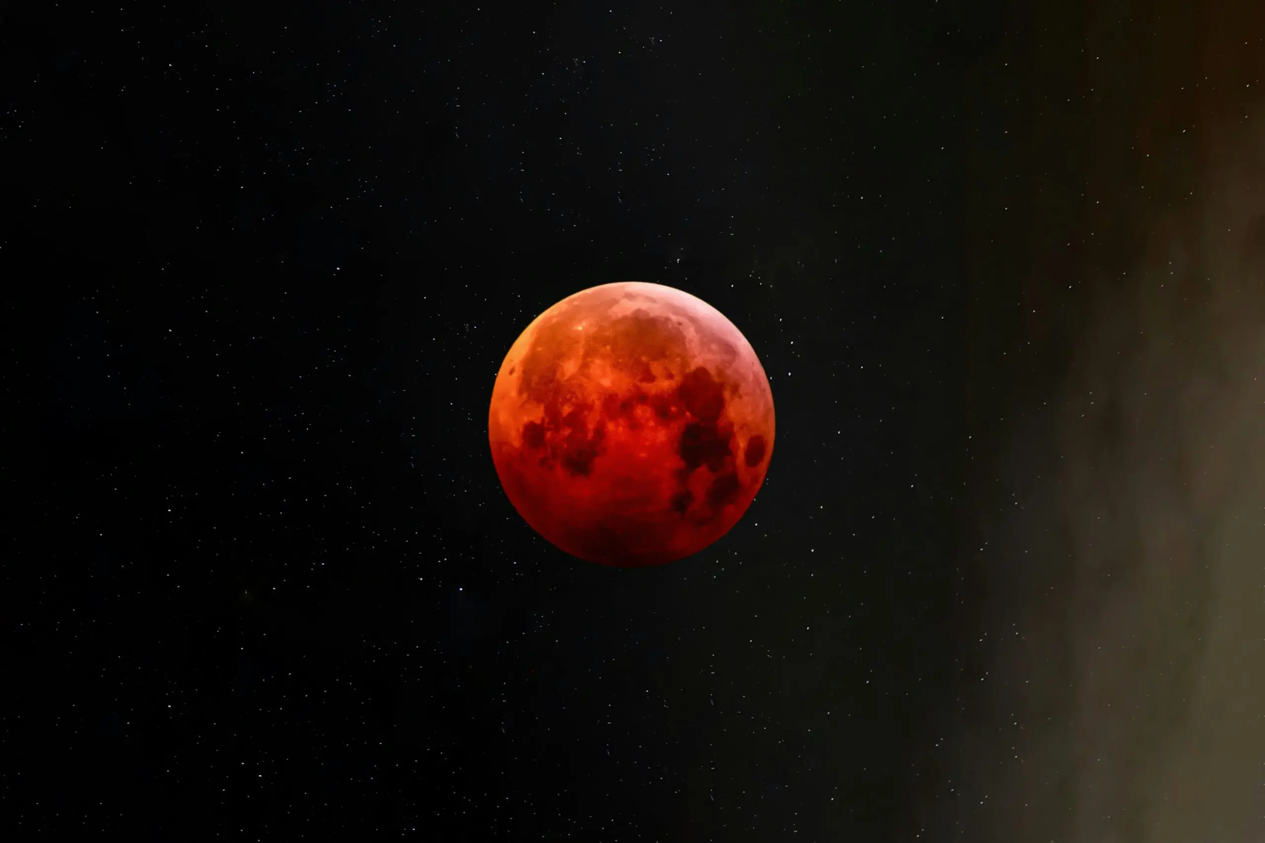 Lua de Sangue, eclipse lunar total que será visível no Brasil.