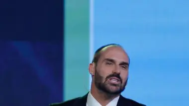 Eduardo Bolsonaro e Paulo Figueiredo aumentam pressão sobre parlamentares favoráveis a dosimetria.