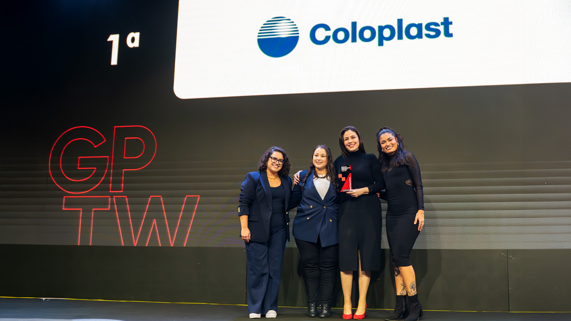 GPTW Saúde: o segredo de uma cultura que causa impacto! Em nosso primeiro ano de participação, conquistamos o 1º lugar no ranking do GPTW Saúde. A chave do sucesso? Uma cultura que valoriza confiança, respeito e colaboração, mostrando que a excelência começa de dentro para fora. Orgulho de fazer parte da equipe!