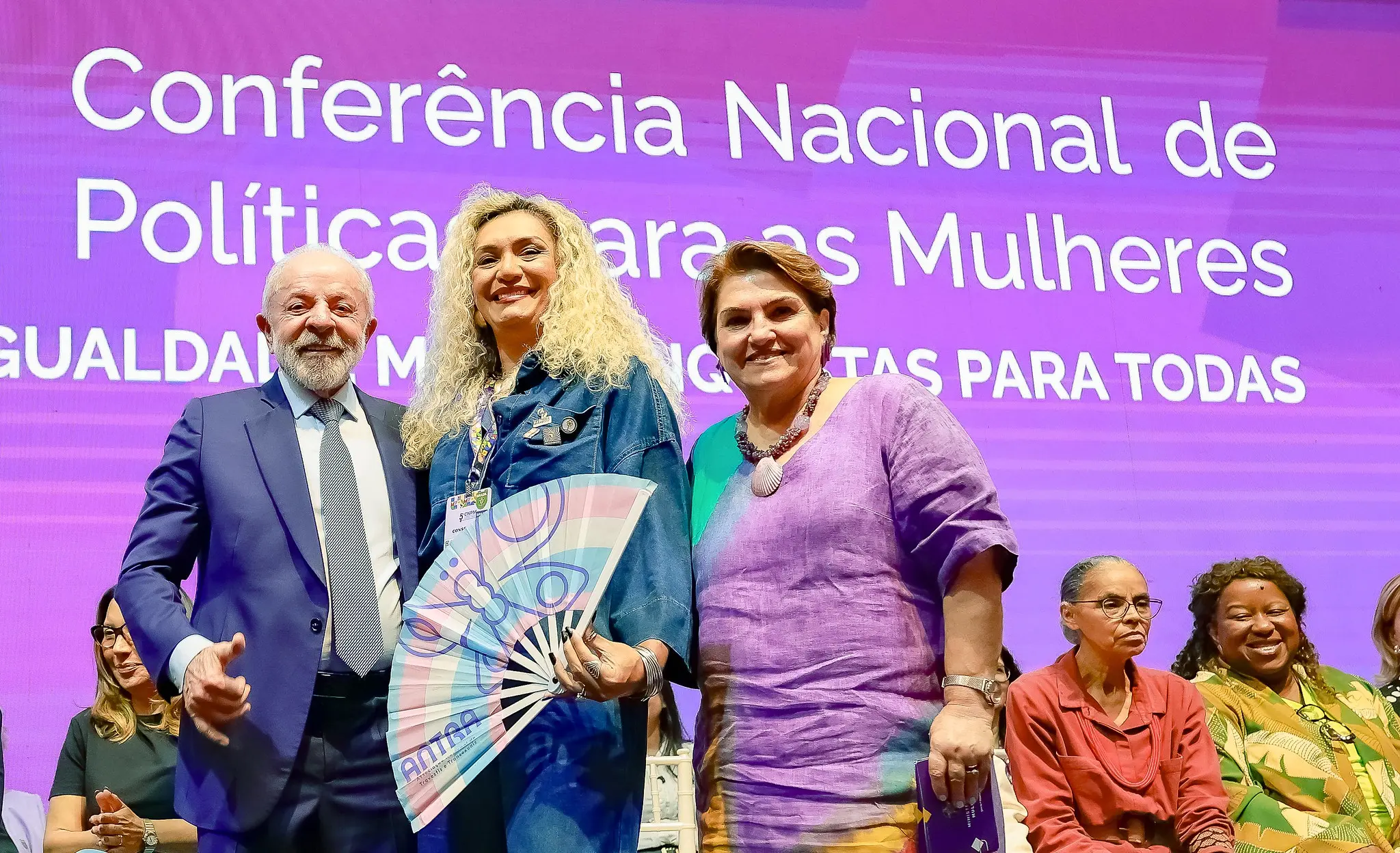 Mulheres conferência governo