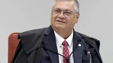 Dino diz que não há nada de errado na redução de penas do 8/1 pelo Congresso