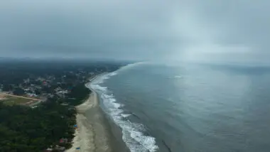 Com o alargamento de praia, a faixa de areia será ampliada em pelo menos 30 metros em Itapoá.