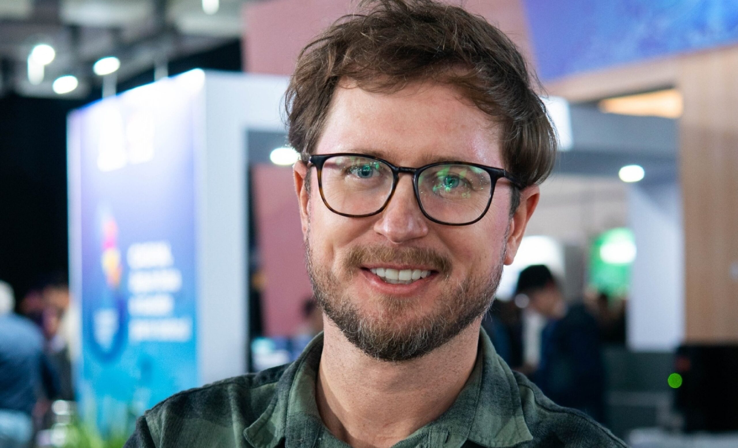 Leandro Narloch questiona dogmas verdes e denuncia exageros propagados pela ONU e por ONGs no “Guia Politicamente Incorreto do Meio Ambiente”