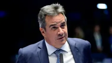 Ciro Nogueira, presidente nacional do PP, reforçou prazo para que ministros decidam sobre permanência no governo ou no partido.