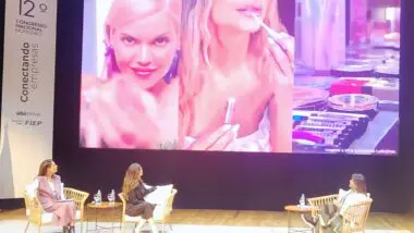 Luiza Helena Trajano, presidente do Conselho do Magazine Luiza, participou do painel que discutiu a transformação digital no varejo e na indústria, em evento da Fiep