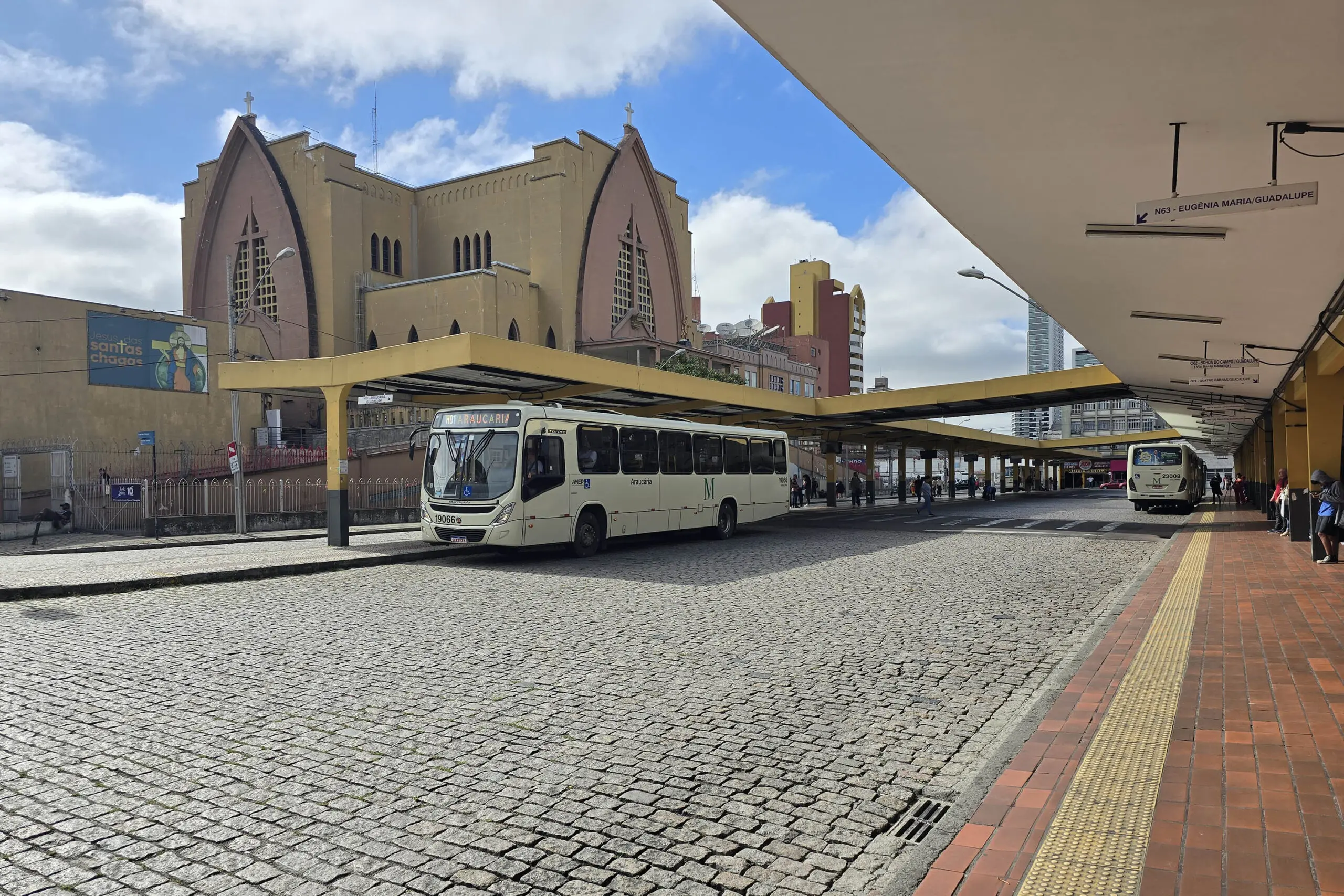 Licitação do transporte coletivo metropolitano prevê integração ampliada entre Curitiba e os 28 municípios da RMC, com novos terminais e bilhetagem unificada