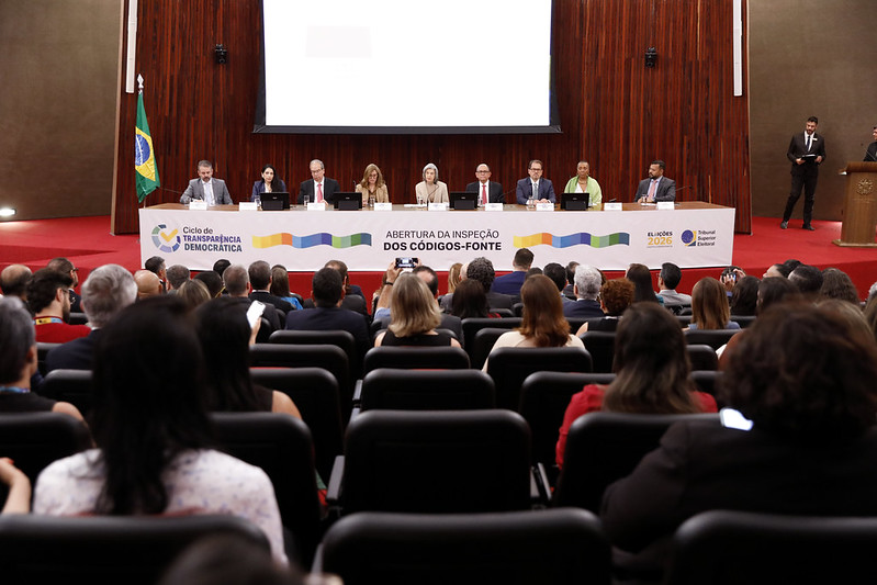 TSE abre código-fonte das urnas eletrônicas e inicia ciclo 2026