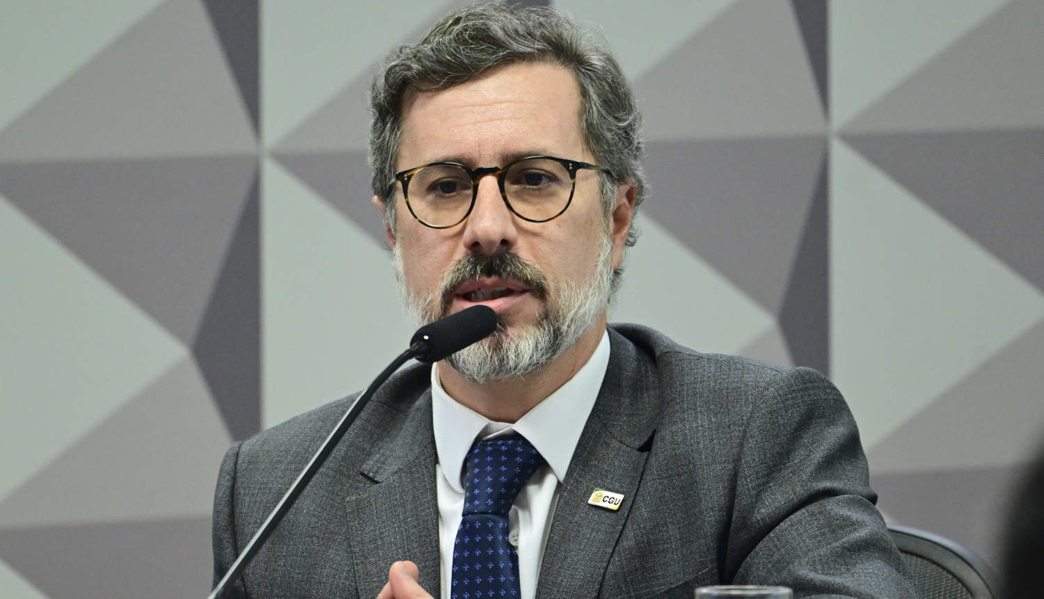 CPMI confronta CGU sobre omissão na fraude do INSS