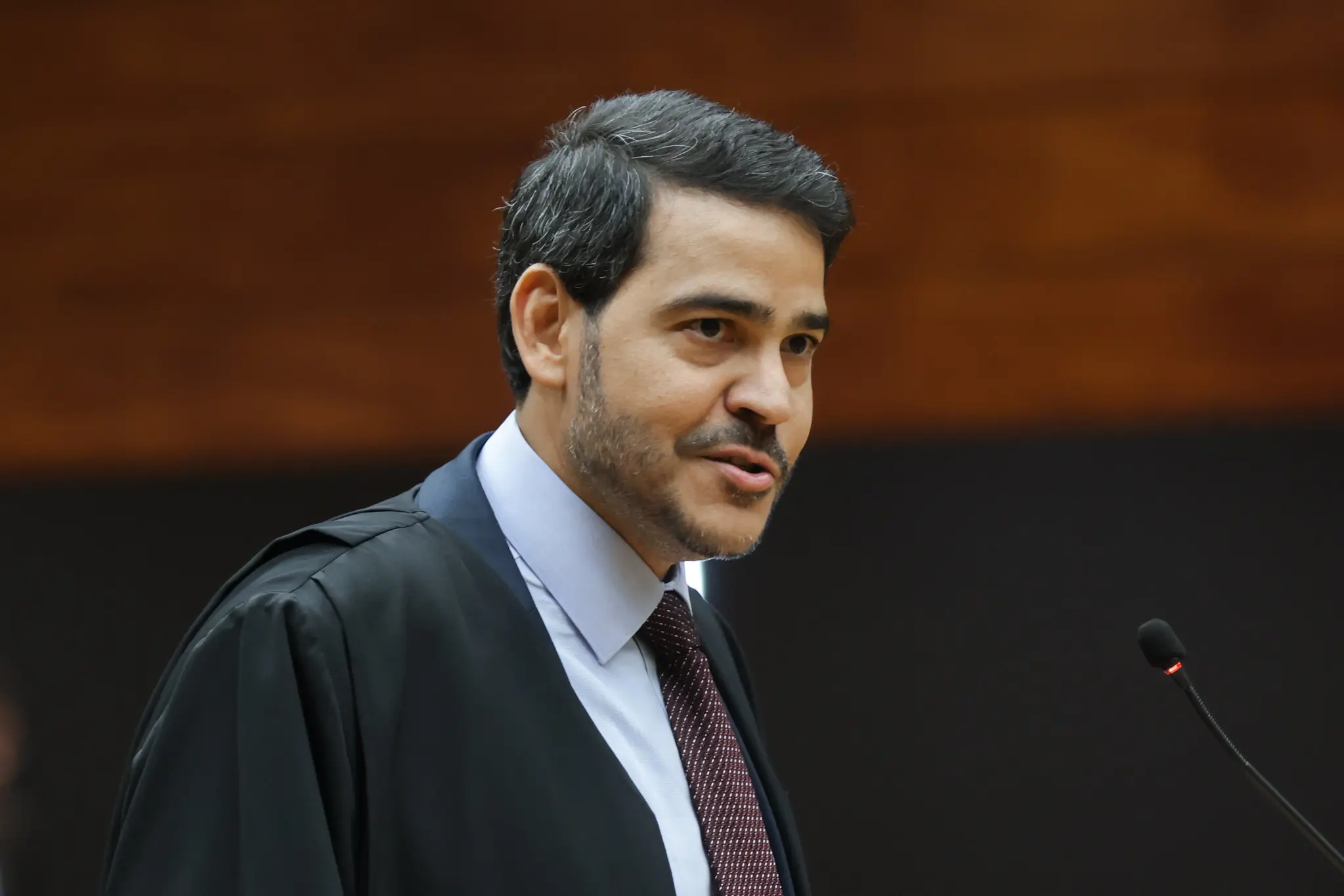 Governo defende piso salarial para motoristas de apps; STF suspende julgamento