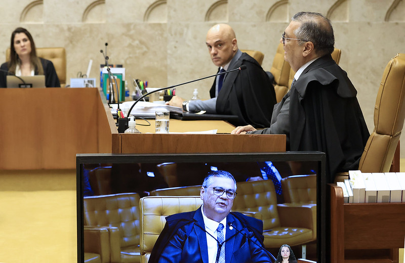 Moraes envia a julgamento o núcleo dos “kids pretos” Moraes envia a julgamento o núcleo dos “kids pretos”