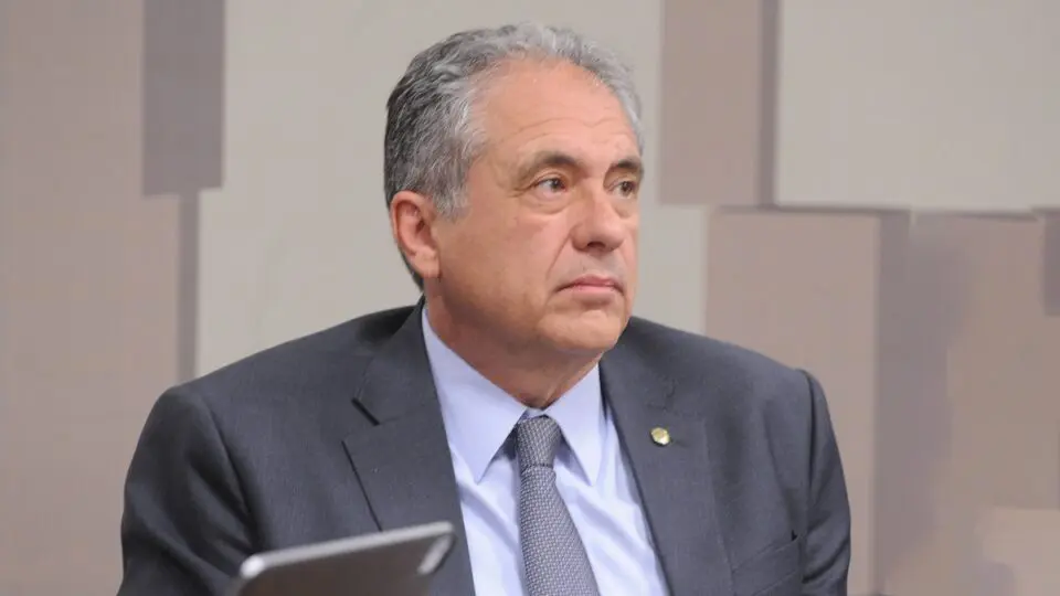 Carlos Zarattini