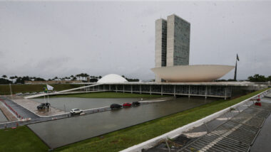 Entre partidos pequenos com representação no Congresso Nacional, direita e centro são os que mais crescem