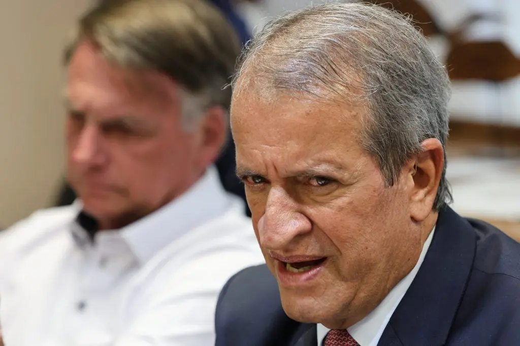 Articulação: o presidente do PL, Valdemar Costa Neto, visitará Bolsonaro na segunda-feira (20). É o último dos 7 políticos que receberam autorização de Moraes.