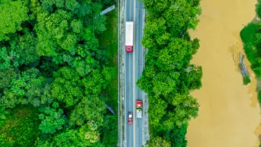 A BR-282 é a principal ligação entre o Oeste e o litoral de Santa Catarina.