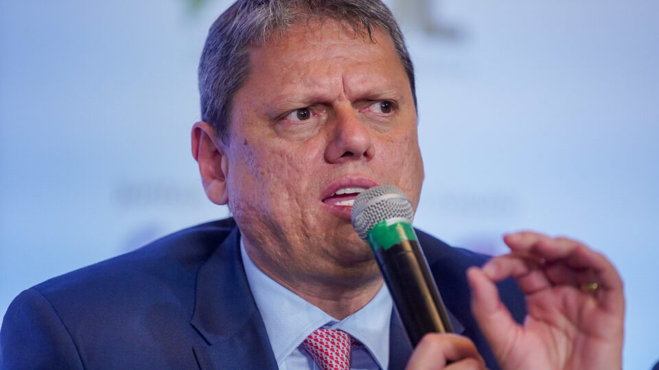 Governo Lula culpa Tarcísio por derrota de MP que aumentava impostos
