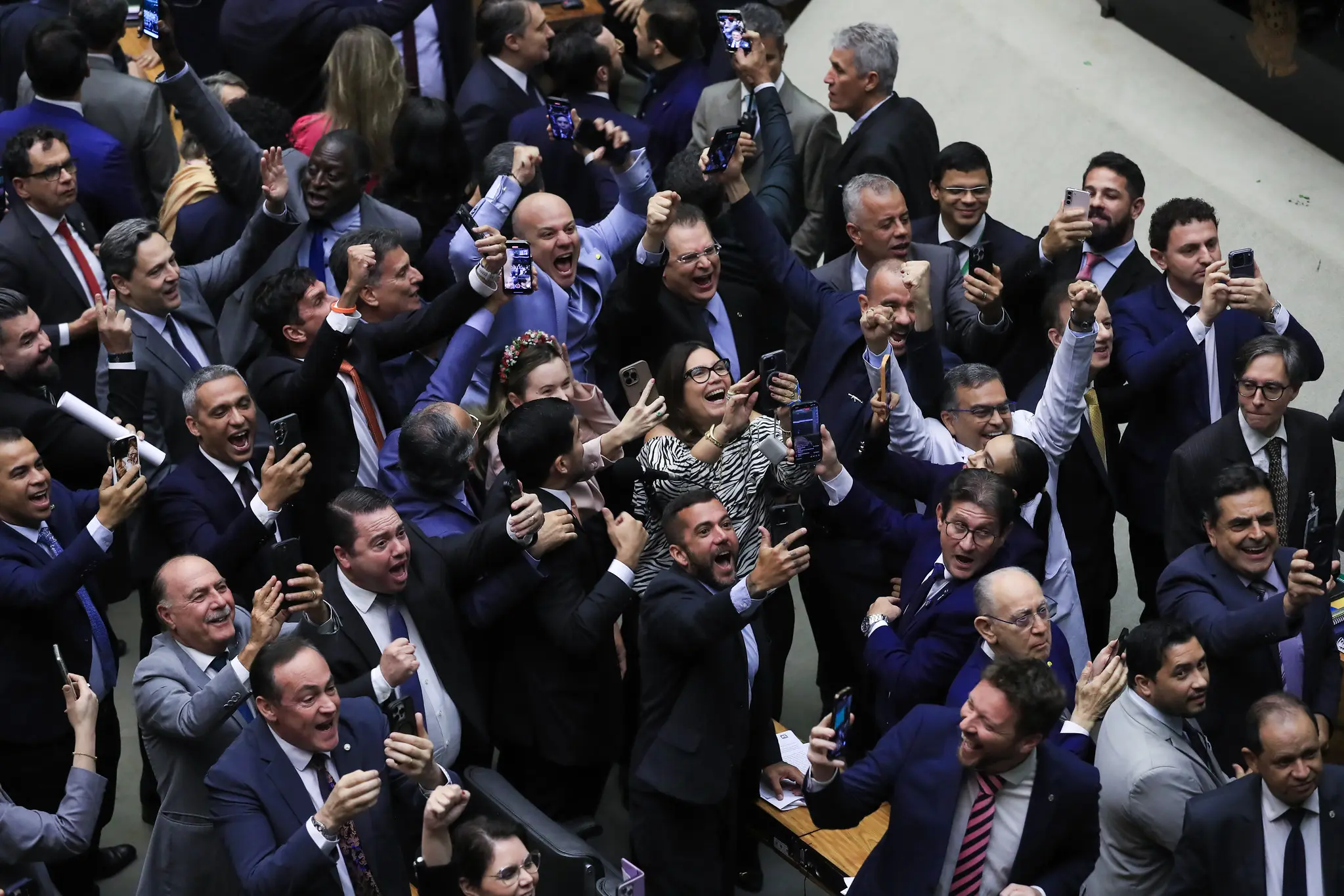 Como cada deputado votou na derrubada da “MP da Taxação”