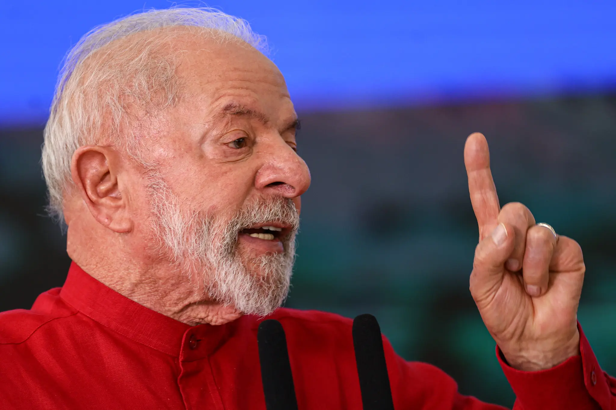 Lula diz que Câmara joga contra o Brasil ao derrubar “MP da Taxação”