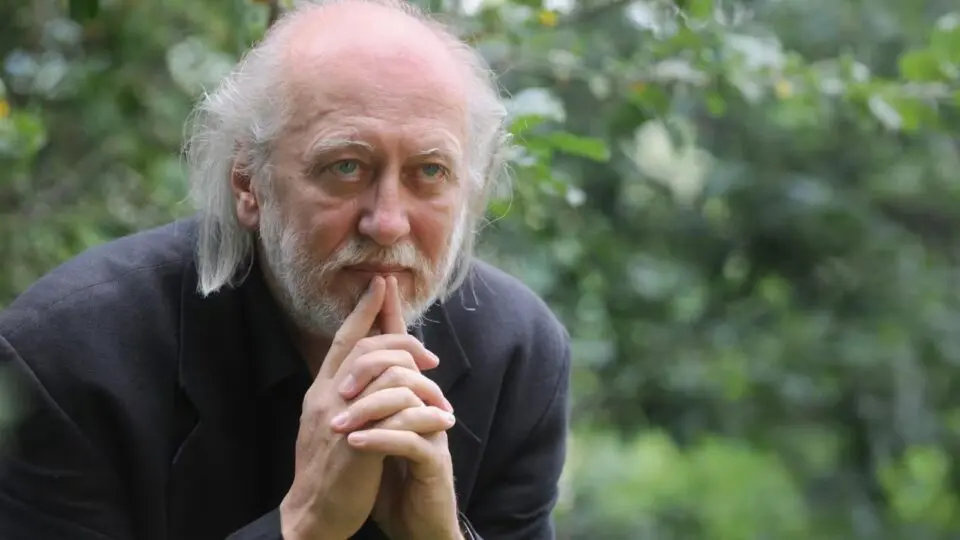 László Krasznahorka é o autor de "Sátántangó" e venceu hoje o Nobel de Literatura