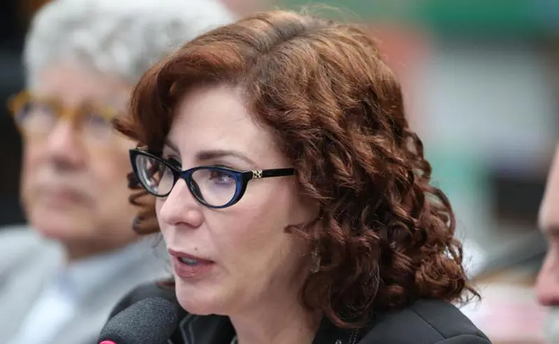 "Espero que o senhor não seja outro romano a lavar suas mãos", disse a deputada federal Carla Zambelli (PL-SP) em carta ao ministro da justiça italiano, Carlo Nordio.