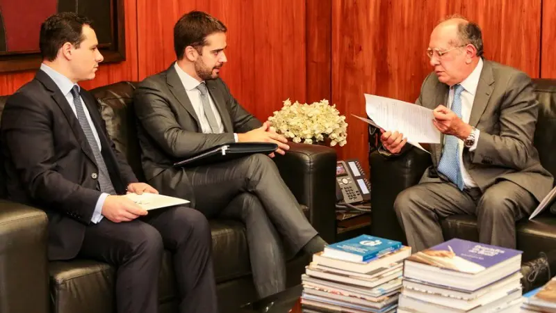 Famoso por dar declarações públicas, mesmo na magistratura, Gilmar Mendes elogia política pública de Eduardo Leite.