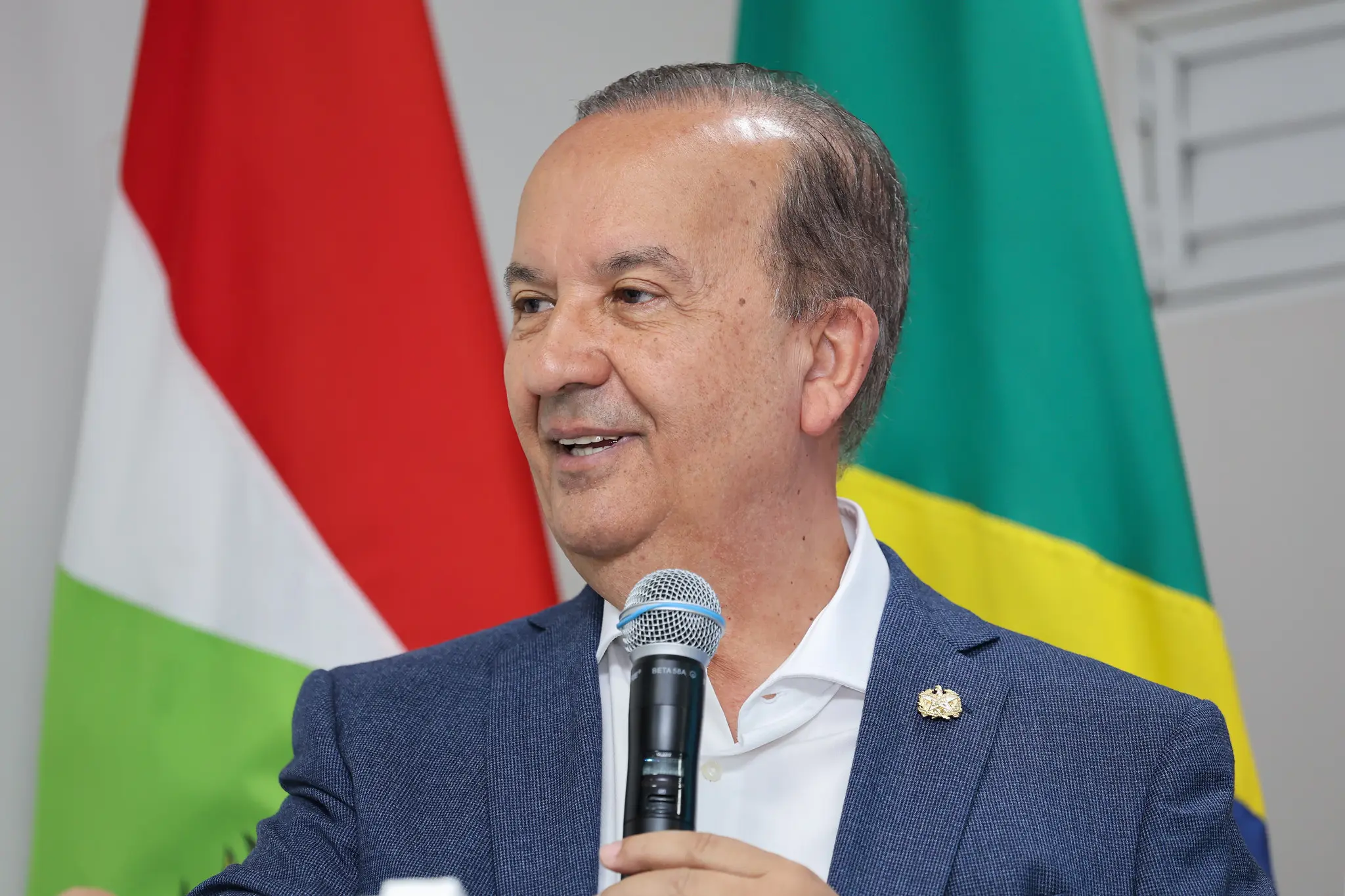 Jorginho Mello (PL) mantém discrição sobre os planos para vice em 2026.