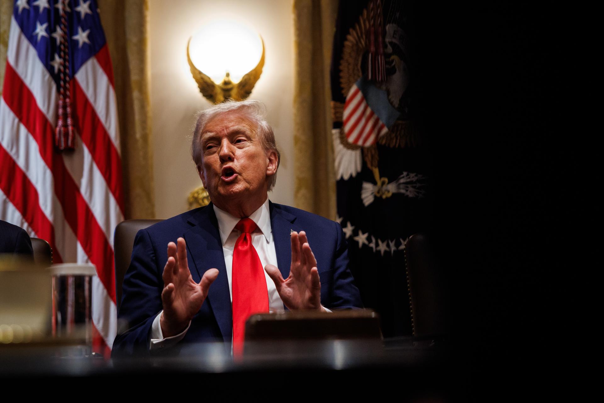 Espanha deveria ser expulsa de Otan, diz Trump