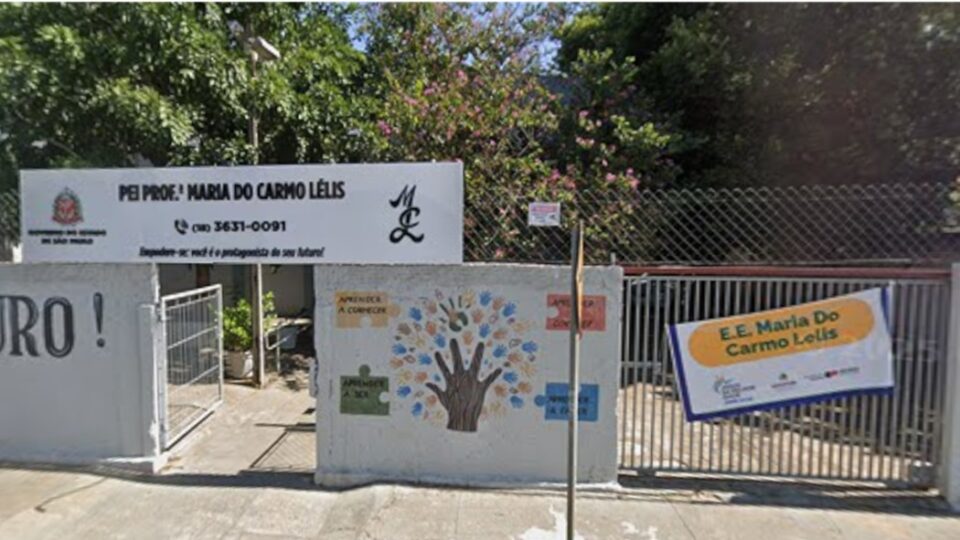 MP investiga vereador por participar de evento com culto cristão em escola