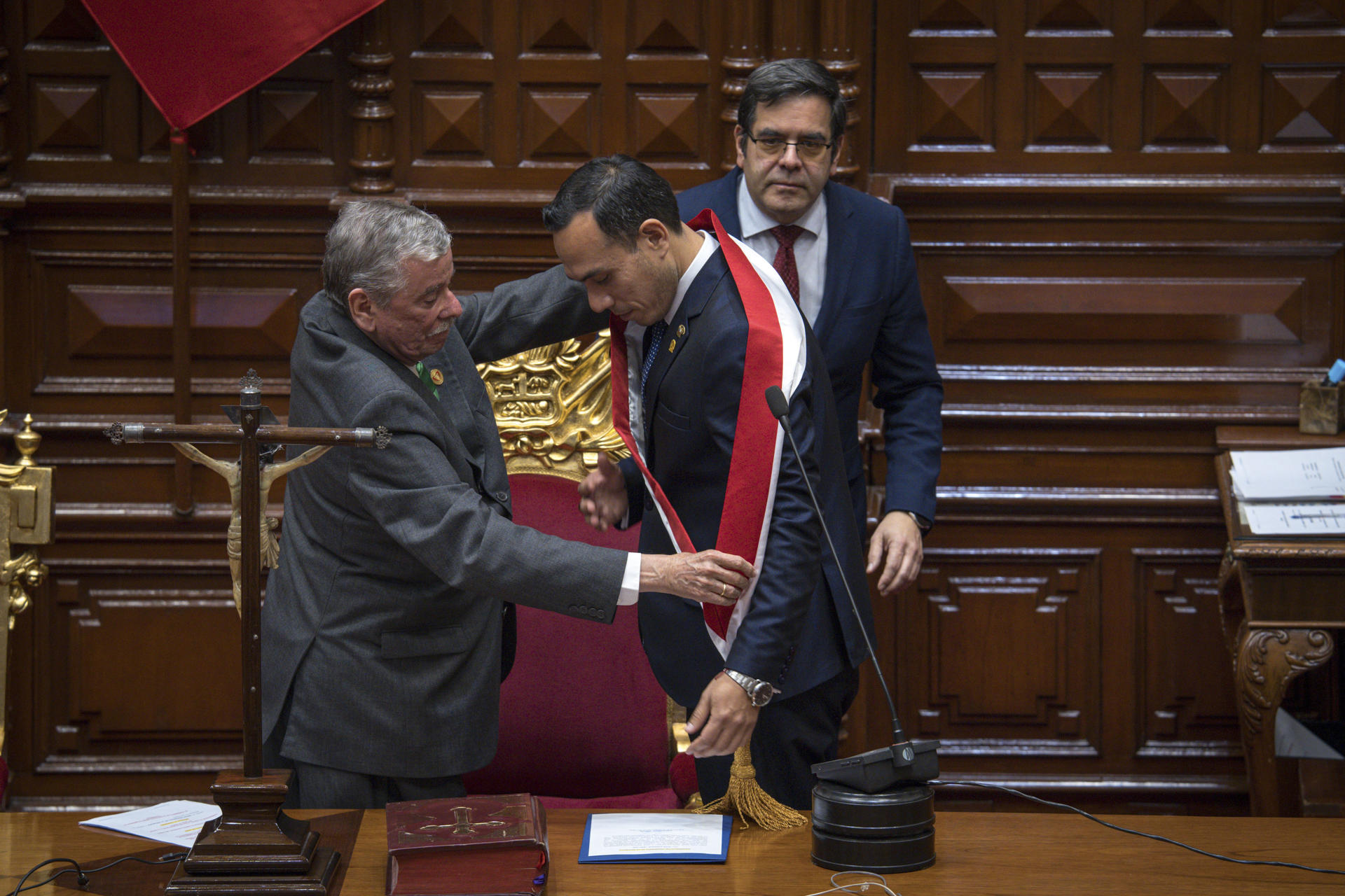Peru tem sétimo presidente em nove anos