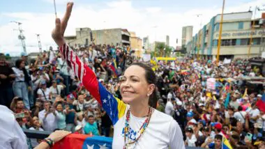 A líder da oposição na Venezuela, María Corina Machado, recebeu o Nobel da Paz em 2025