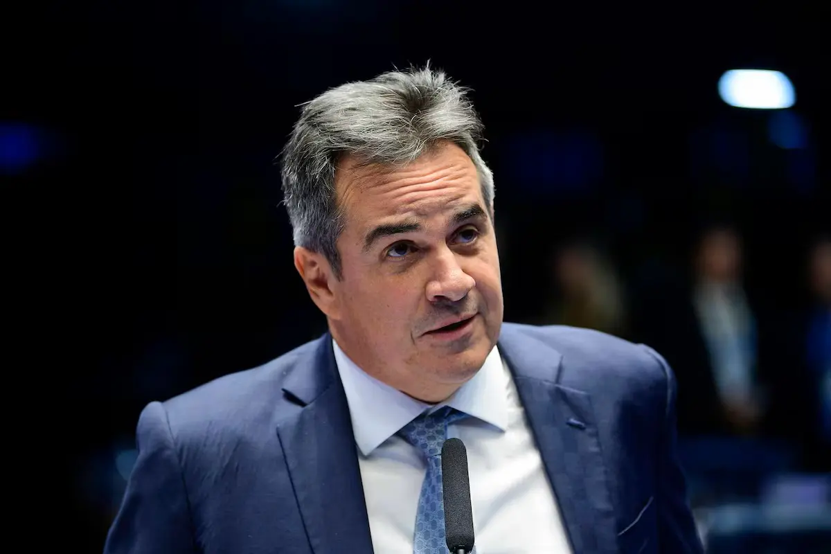 Projeto político: Ciro Nogueira diz que eleição de 2026 já estaria ganha, mas que atuação de Eduardo Bolsonaro nos Estados Unidos fez surgir necessidade de lutar pela presidência.