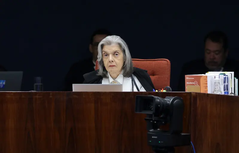 Nova intervenção: Cármen Lúcia, durante julgamento na Primeira Turma do STF. A ministra usou a palavra para defender que o TSE jamais cogitou a ideia de voto impresso.
