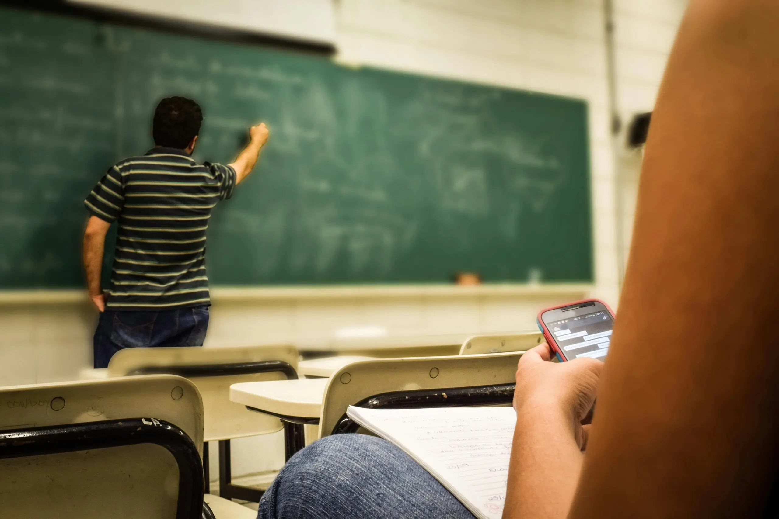 O Dia dos Professores é apenas feriado escolar.