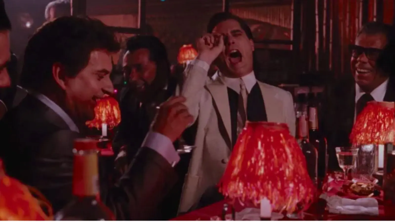 Joe Pesci improvisou em uma das cenas mais marcantes do filme