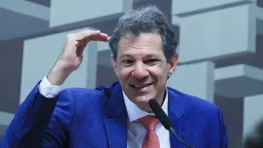 Articulação: Fernando Haddad, participa de audiência pública na Comissão de Assuntos Econômicos (CAE) do Senado. O ministro da Fazenda quer resgatar parte "incontroversa" da MP da Taxação.