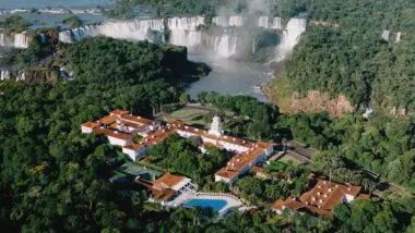 Brasil conquista espaço de destaque no turismo de luxo com 20 hotéis premiados na estreia global do Guia Michelin.