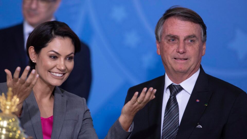 Michelle critica pressão sobre Bolsonaro para escolher candidato para 2026