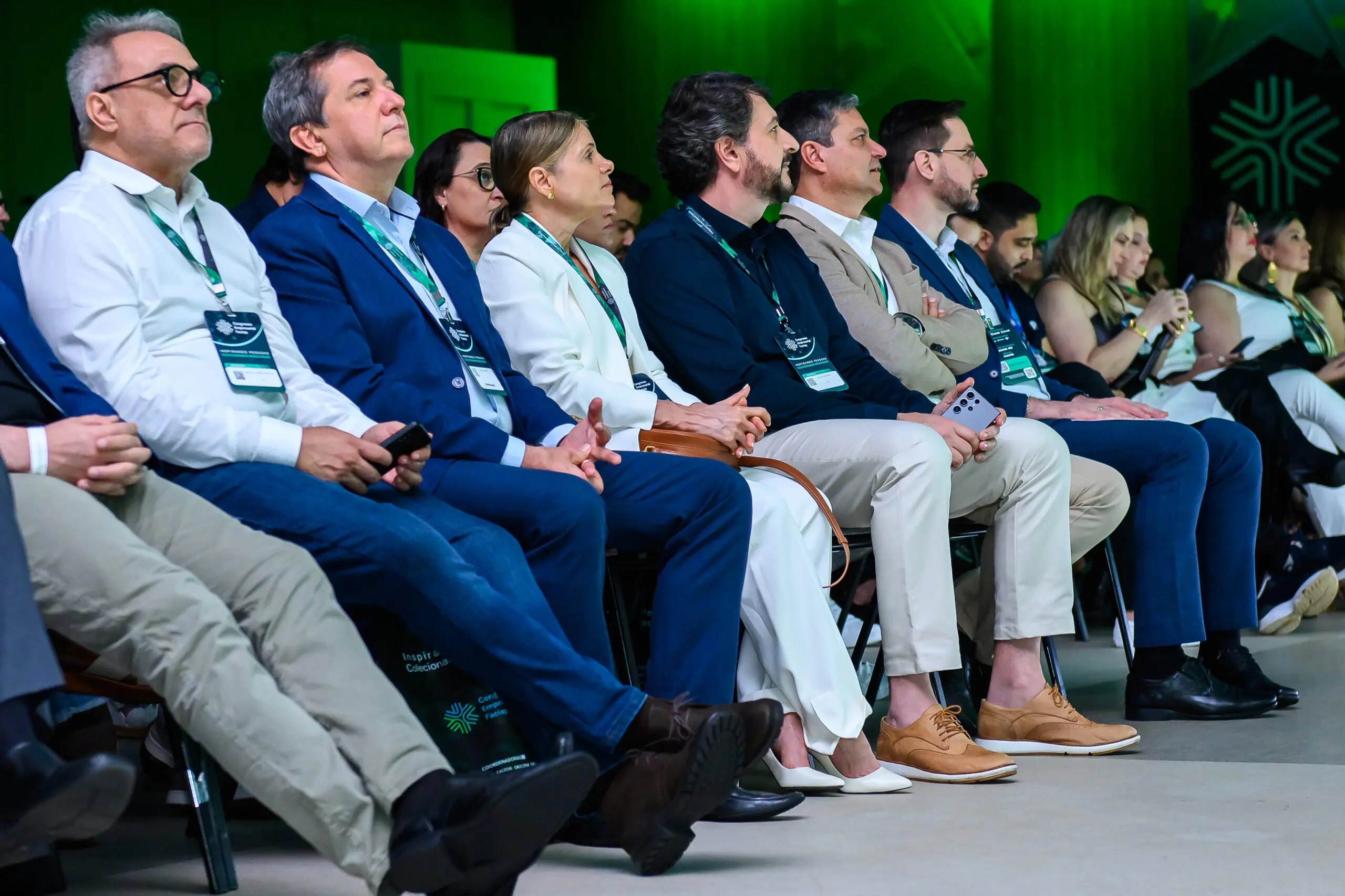 Com a presença de um público altamente especializado formado por empresários, dirigentes de associações comerciais e especialistas em gestão o 8º Congresso Empresarial Paranaense consolida-se como o principal fórum de inteligência e networking do estado. 