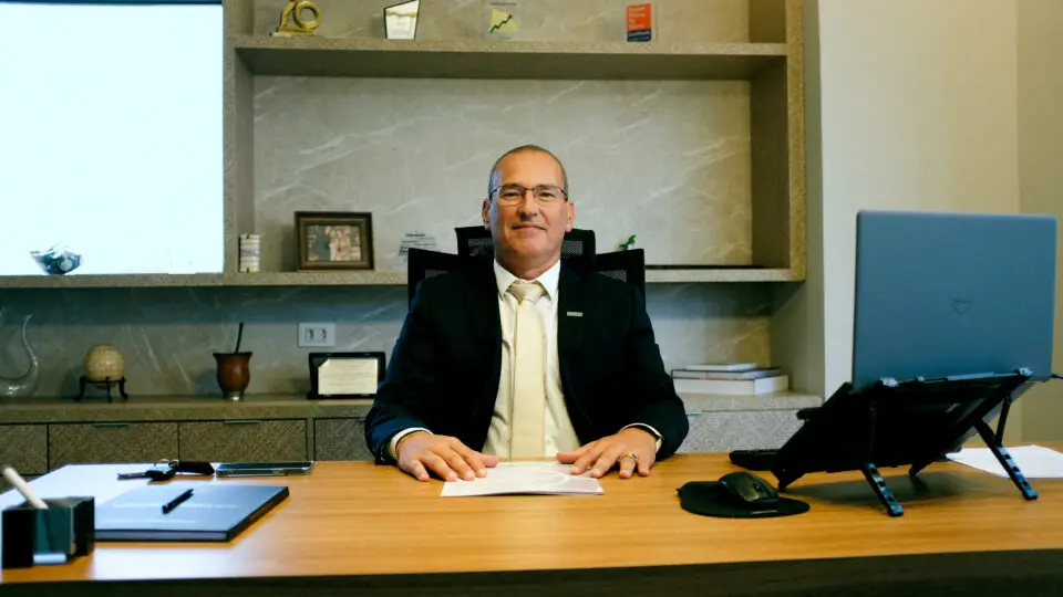 O presidente Flávio Furlan reforça: "A força do Paraná está na união dos seus empresários." O Congresso FACIAP é o espaço onde transformamos ideias em ações concretas, consolidando o poder de comunicar, conectar e agir em prol do desenvolvimento regional.