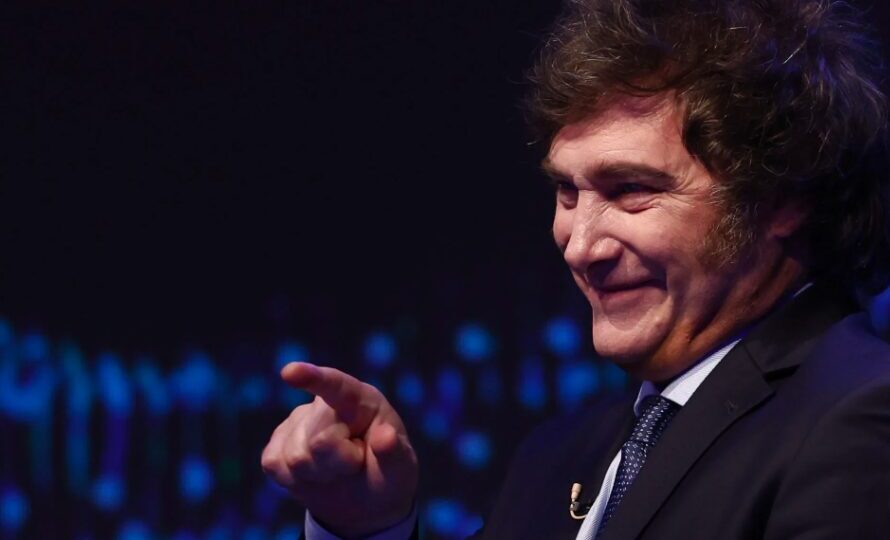 Milei rejeita diálogo com Lula sobre Venezuela e torce pela vitória de Flávio Bolsonaro